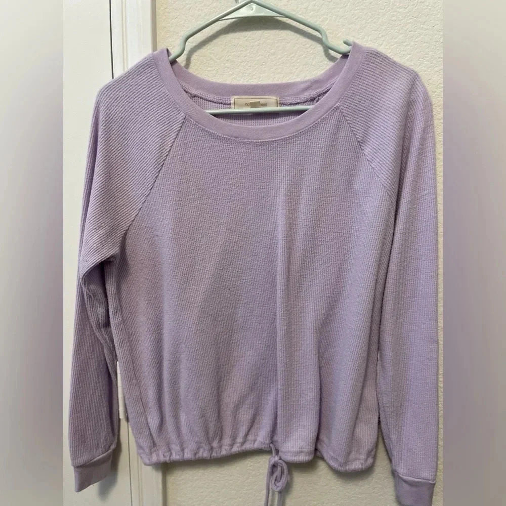 No comment Lavender color long sleeve top size M